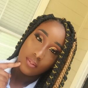 Meet your Posher, Stacy